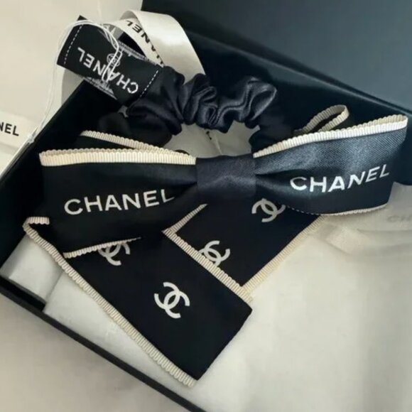 Authentic Chanel Hair Tie Bow Scrunchie - Picture 1 of 3